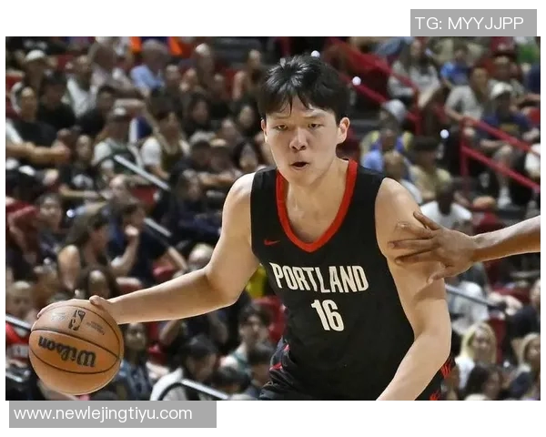 杨瀚森防守位置感显著提升媒体人称赞其持续进步表现