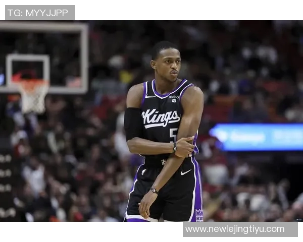 福克斯半场表现抢眼4投2中斩获13分2篮板2助攻罚球全中助力球队 福克斯半场表现抢眼4投2中斩获13分2篮板2助攻罚球全中助力球队