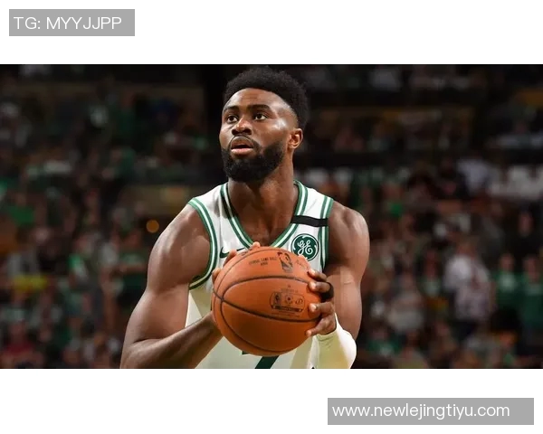 杰伦布朗弧顶三分精准回应个人得分已突破30分展现强大实力