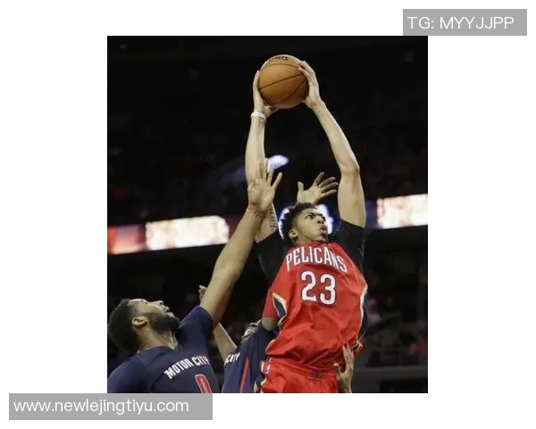 独行侠训练照曝光弗拉格与安东尼戴维斯展开激烈对抗