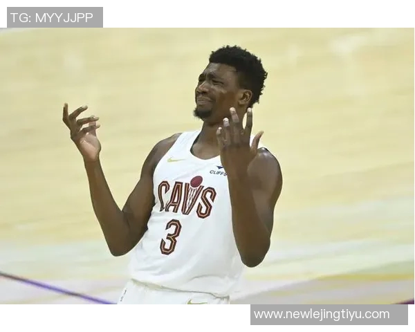 托马斯布莱恩特绝杀被帽愤怒推开摄像头引发热议